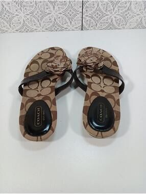 Coach Signature Floral Beach Resortwear Casual Flip Flop Size 7
